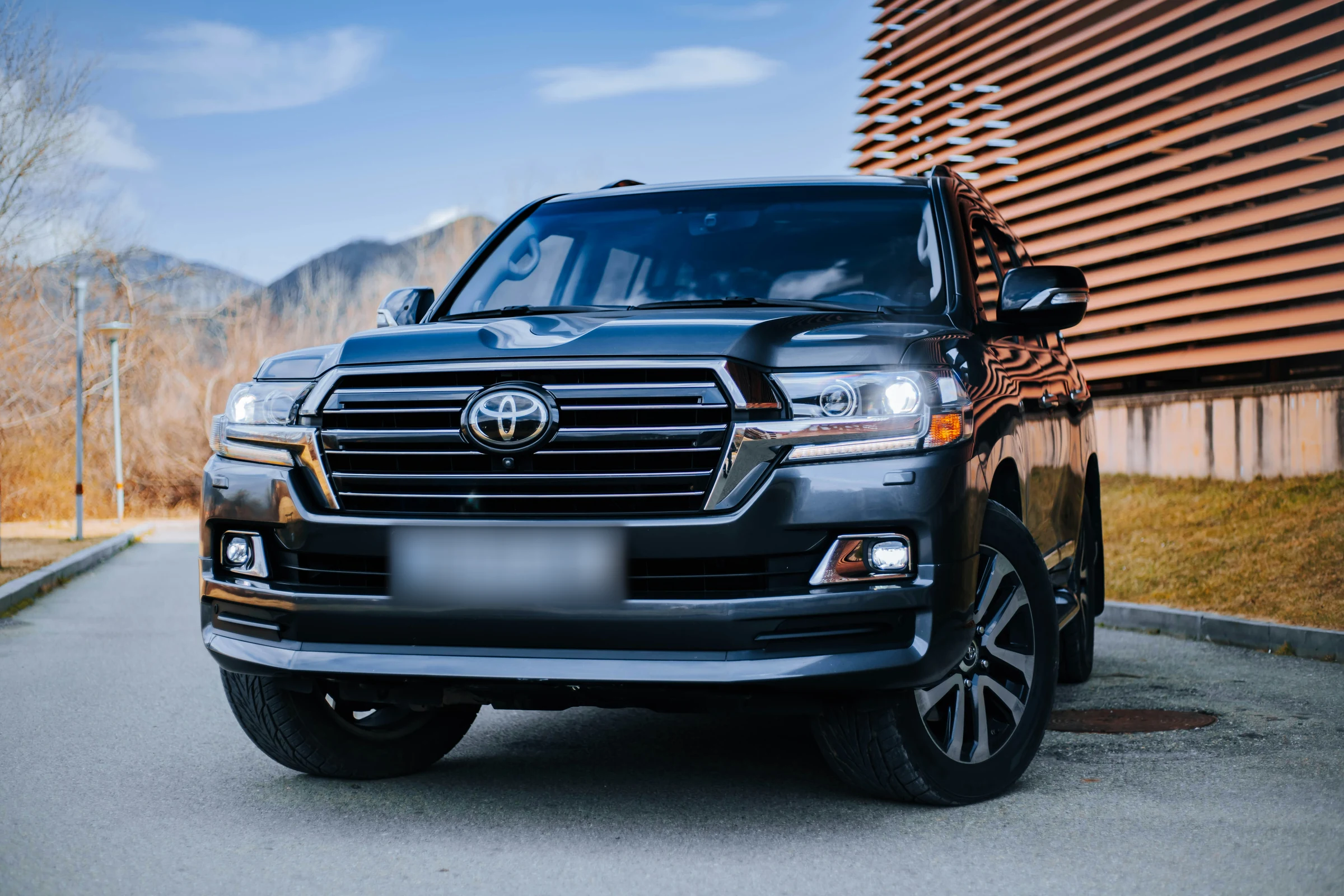 Toyota Land Cruiser on a mountain road in winter